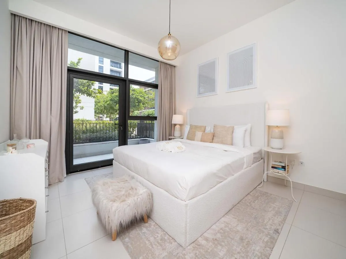 Dubai Hills Elegant 1-Bed With Terrace Apartment