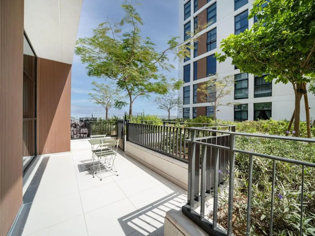 Dubai Hills Elegant 1-Bed With Terrace Apartment